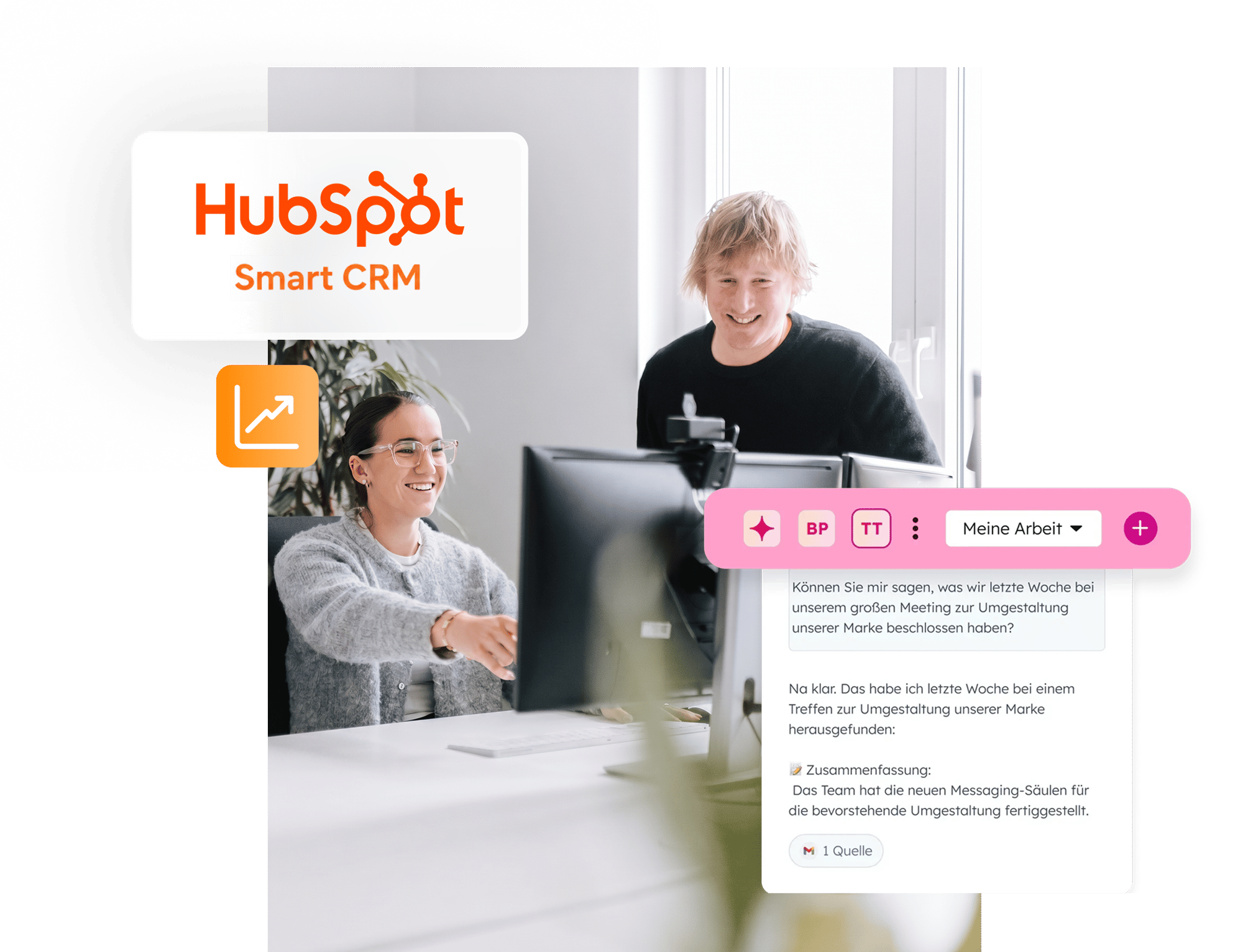 Zwei Mitarbeitende von burgdigital schauen sich auf einem Monitor die HubSpot CRM Funktionen an.
